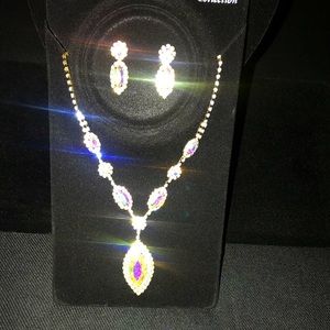 Women’s Necklace